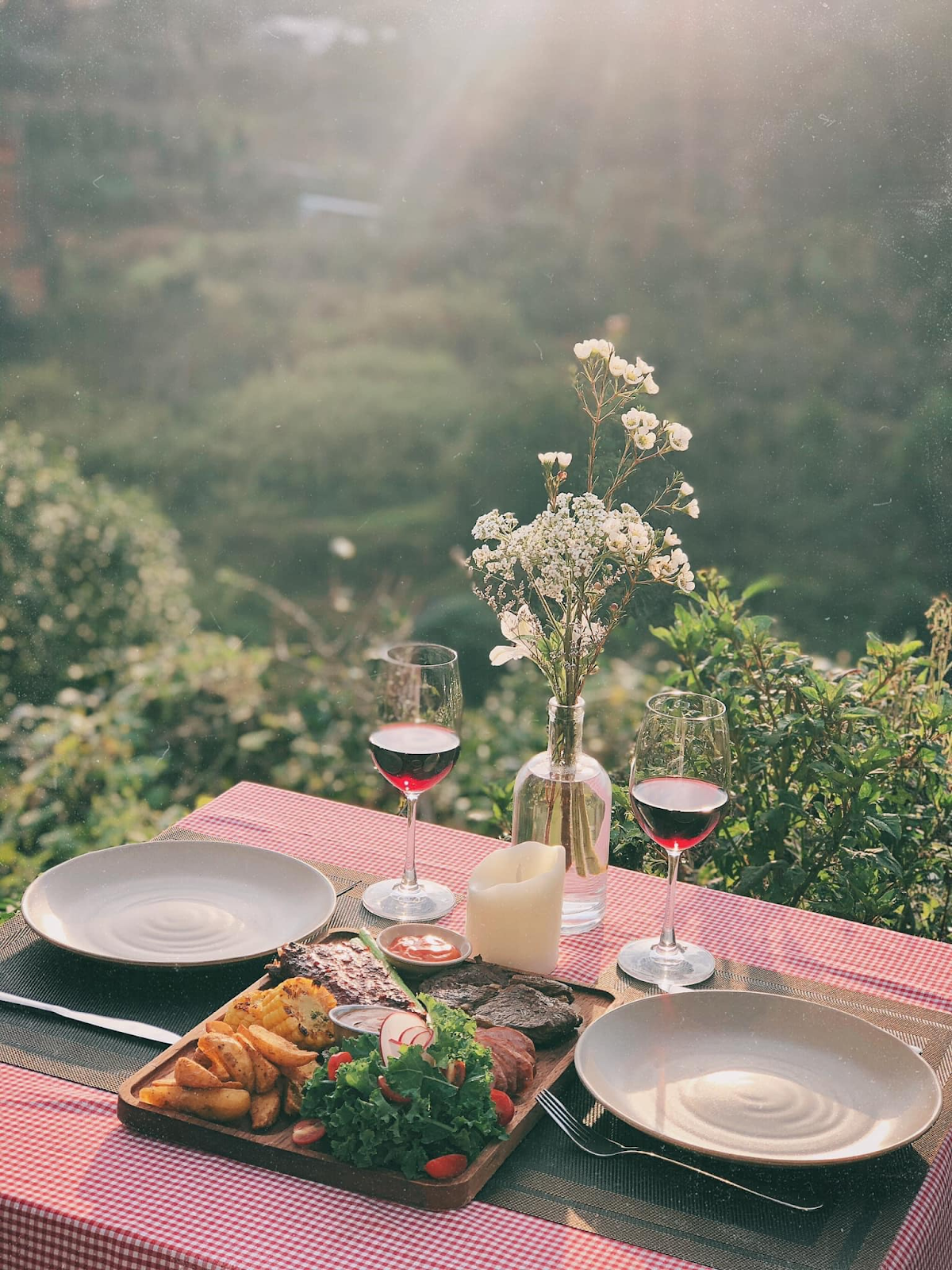 Quán ăn hẹn hò ở Đà Lạt – In the forest