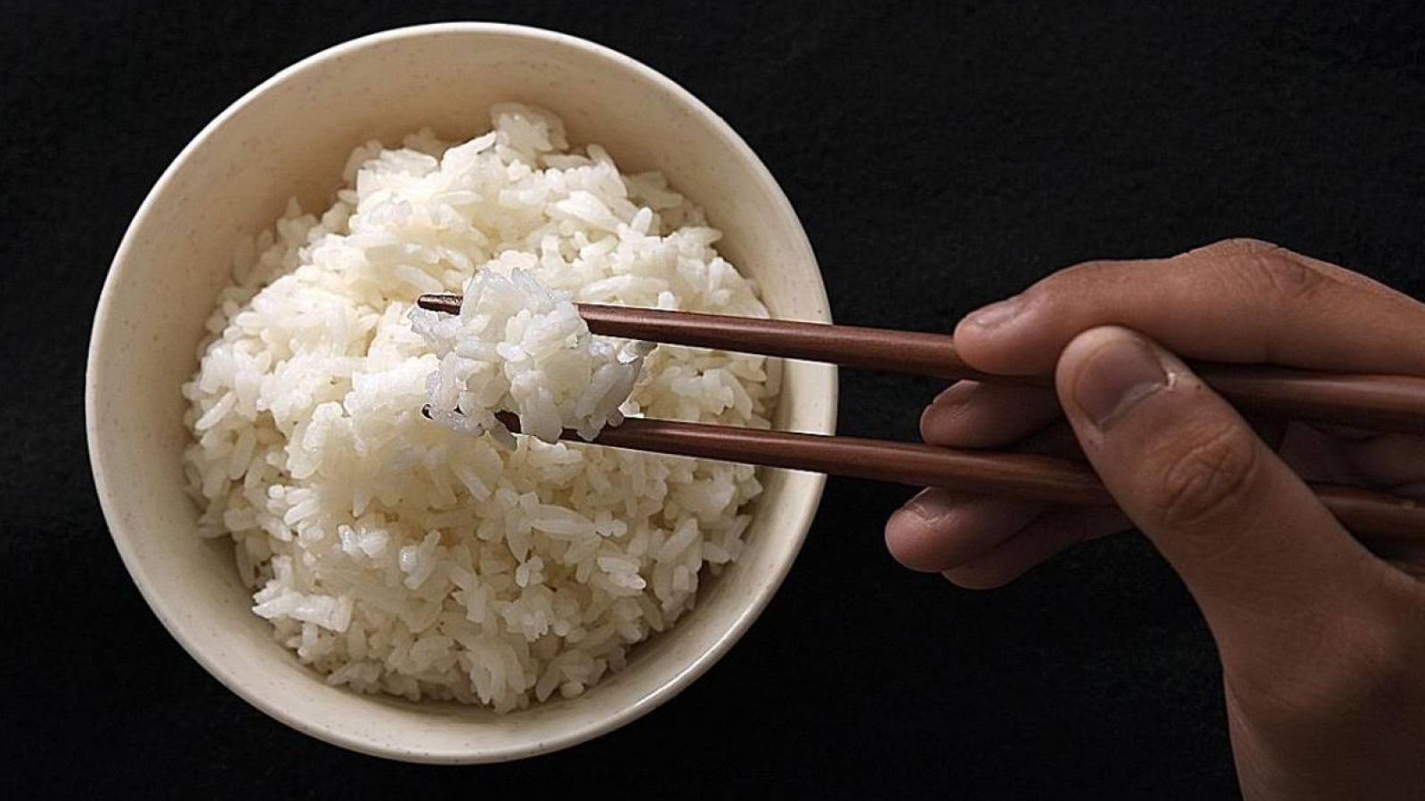 Ăn cơm có tốt không 1